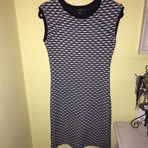 Sharagano Black, White, gray stretch dress